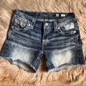 Miss Me Jean Shorts sz 28